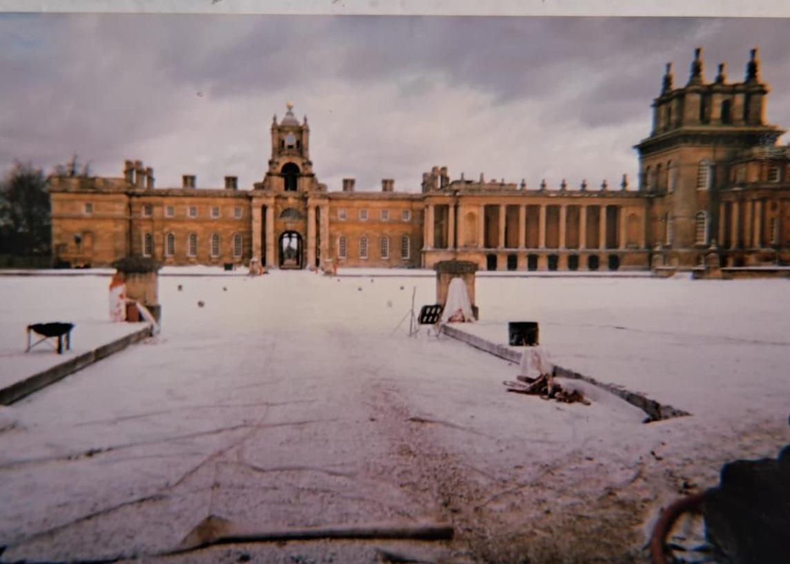 Blenheim Palace in the snow